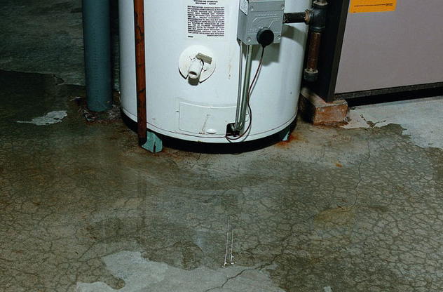 water-heater-leak